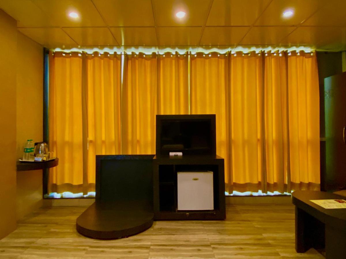 Ace Prime Hotel Greater Noida Exterior photo